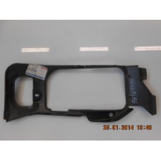 DAEWOO NUBIRA-DRZIAK REFLEKTORA PRAVY(OKULIAR)